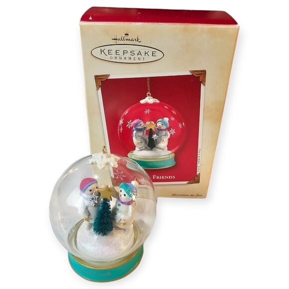 Hallmark Christmas Keepsake Cool Friends Snowglobe Ornament - Picture 1 of 7
